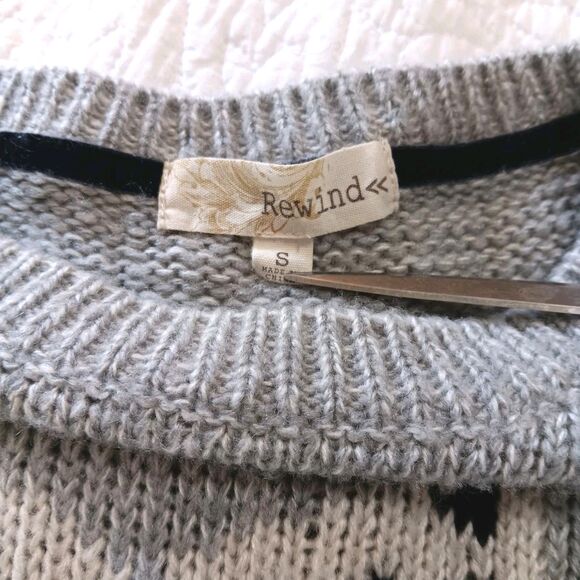 Rewind Owl Face Knit Sweater Sz S Gray -Crew Neck -Soft -Long Sleeve - Picture 9 of 11